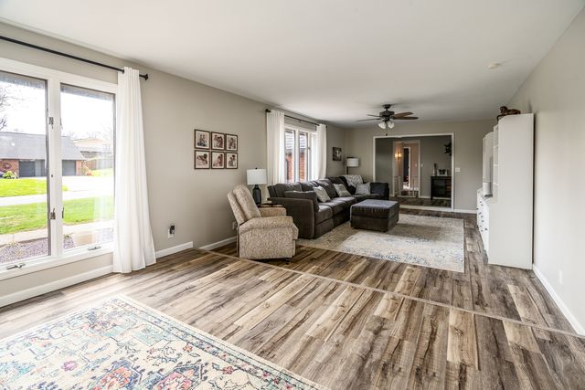 1816 Wolff Drive, Marion, IL 62959