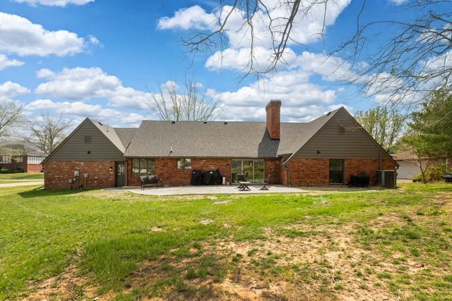 1816 Wolff Drive, Marion, IL 62959