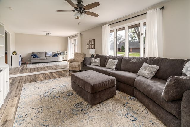 1816 Wolff Drive, Marion, IL 62959