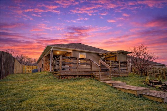 6202 SW Warrington Road, Bentonville, AR 72713