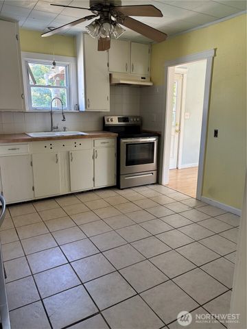 1509 Everett Street, Sumner, WA 98390