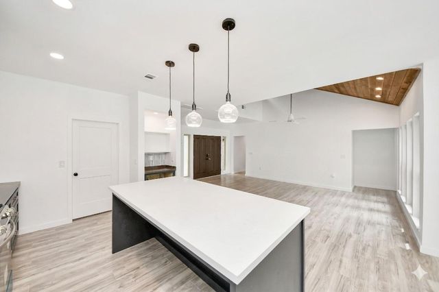 16502 Craighurst Drive, Houston, TX 77059