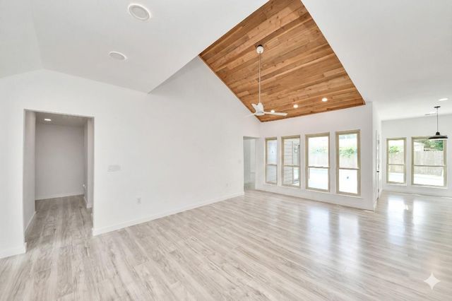 16502 Craighurst Drive, Houston, TX 77059
