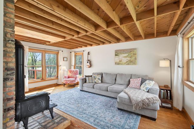 112231 Hutchins Court, Chaska, MN 55318