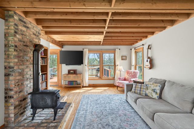 112231 Hutchins Court, Chaska, MN 55318