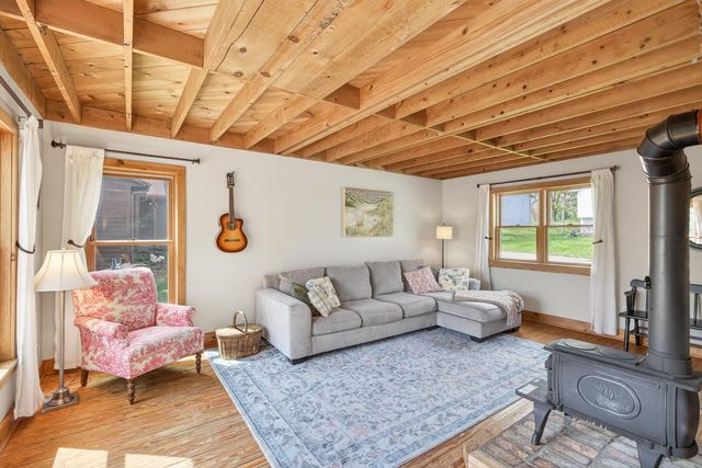 112231 Hutchins Court, Chaska, MN 55318