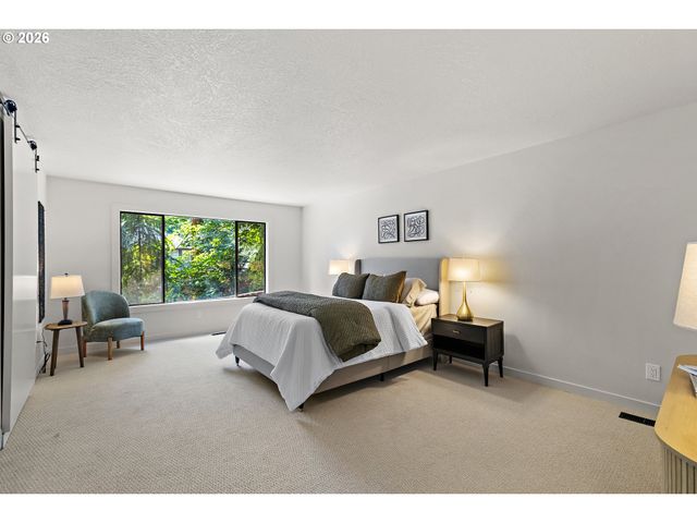 17427 Sw RIVENDELL Dr, Portland, OR 97224