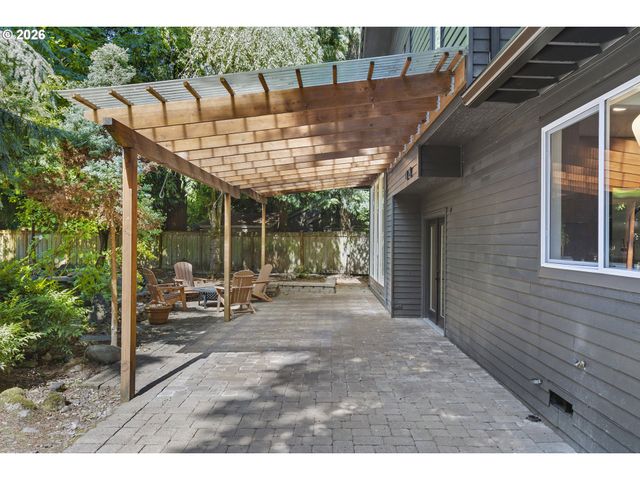 17427 Sw RIVENDELL Dr, Portland, OR 97224