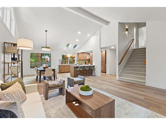 17427 Sw RIVENDELL Dr, Portland, OR 97224