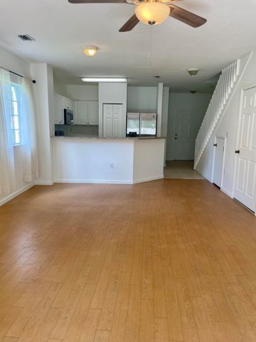 4988 SE Mariner Garden Circle, Stuart, FL 34997