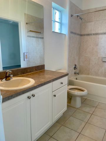 4988 SE Mariner Garden Circle, Stuart, FL 34997