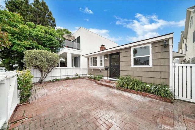 406 Jasmine Avenue, Corona Del Mar, CA 92625