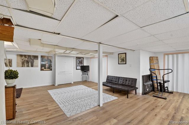 3956 Harvard Road, Detroit, MI 48224
