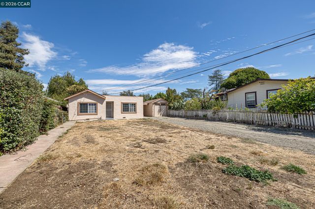 134 Chase St, Vallejo, CA 94590