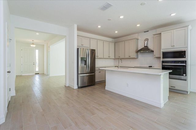 776 SUNSHOWER DRIVE, Lady Lake, FL 32159