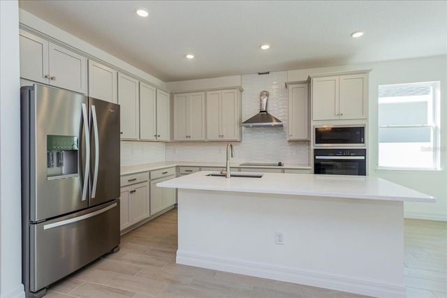 776 SUNSHOWER DRIVE, Lady Lake, FL 32159