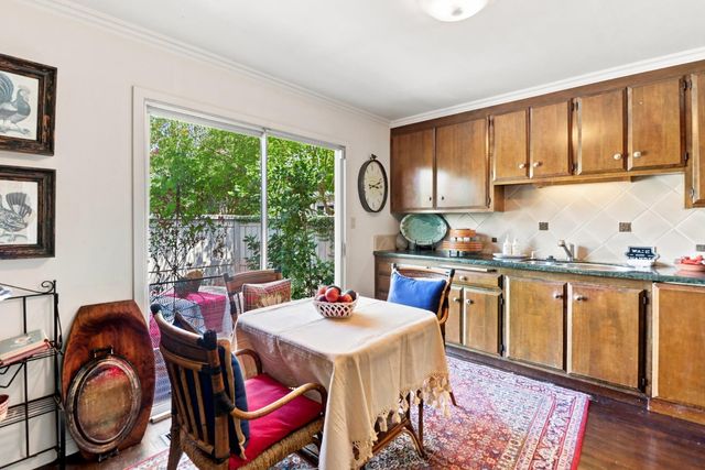 1018 Commons Dr, Sacramento, CA 95825