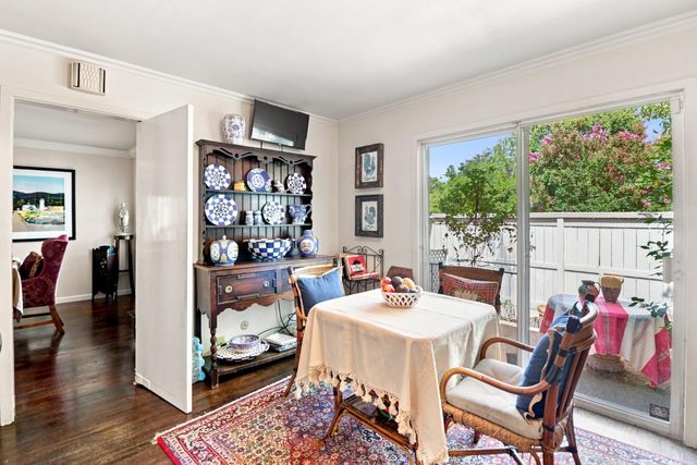 1018 Commons Dr, Sacramento, CA 95825