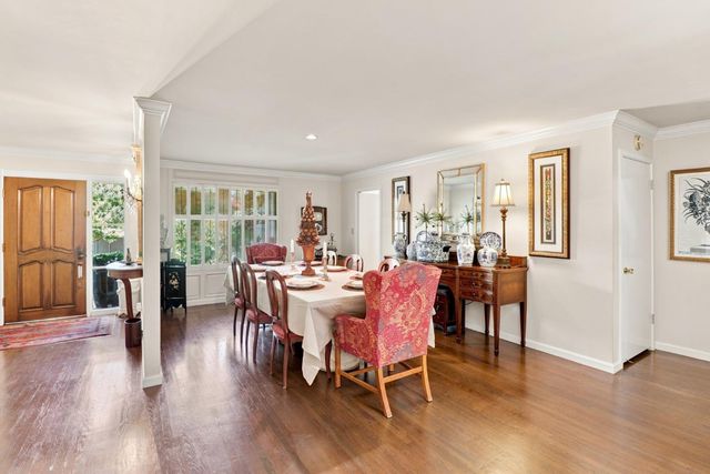1018 Commons Dr, Sacramento, CA 95825
