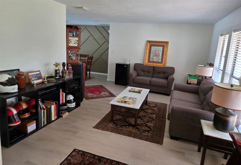 Image 2 of property listing at 8629 GRANADA BOULEVARD, Orlando, FL 32836