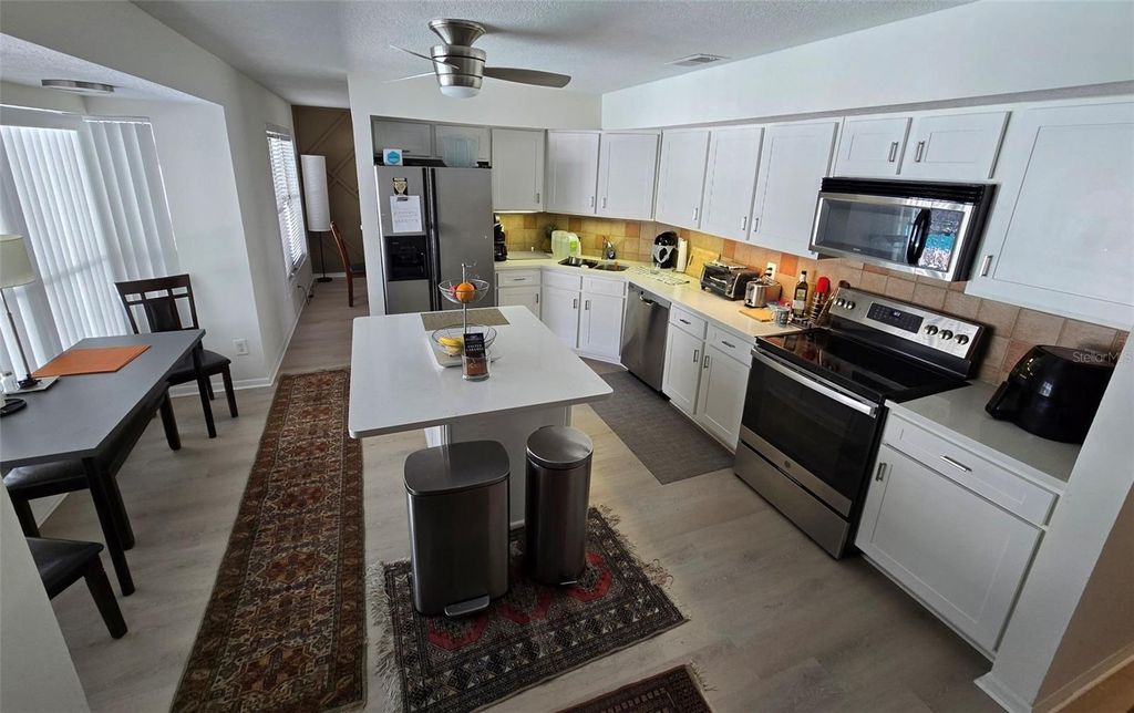 Image 15 of property listing at 8629 GRANADA BOULEVARD, Orlando, FL 32836