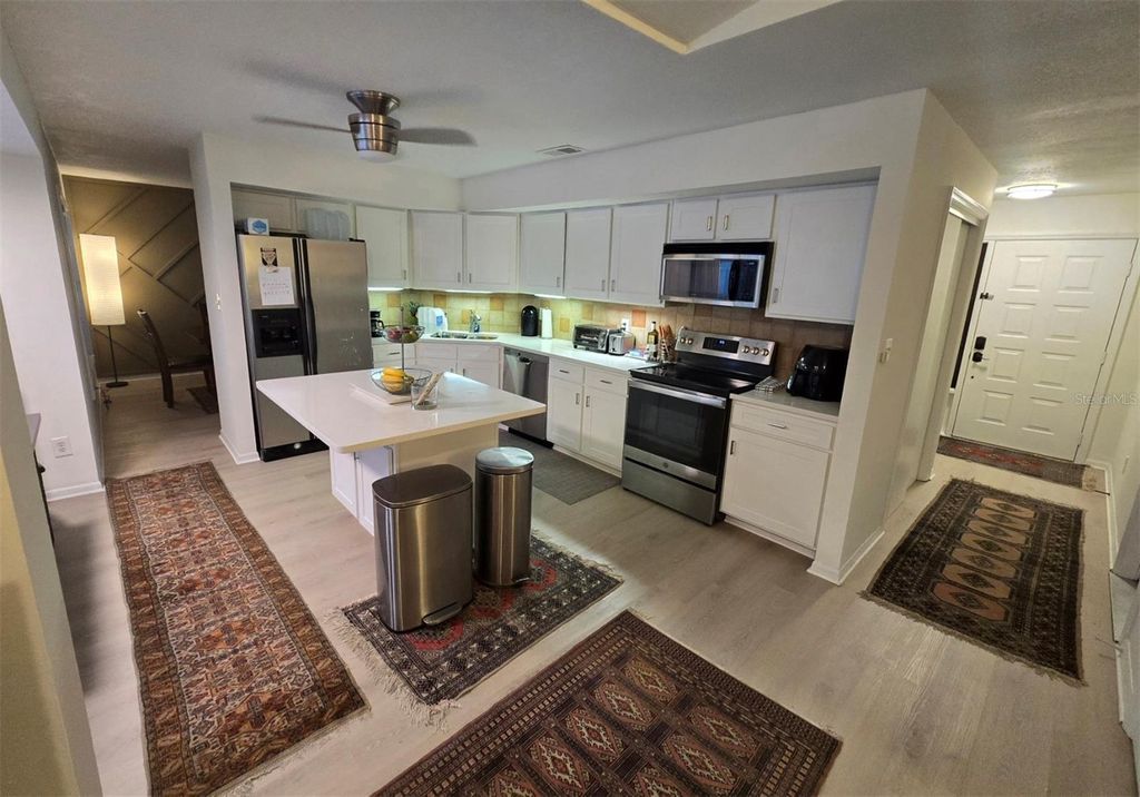 Image 16 of property listing at 8629 GRANADA BOULEVARD, Orlando, FL 32836