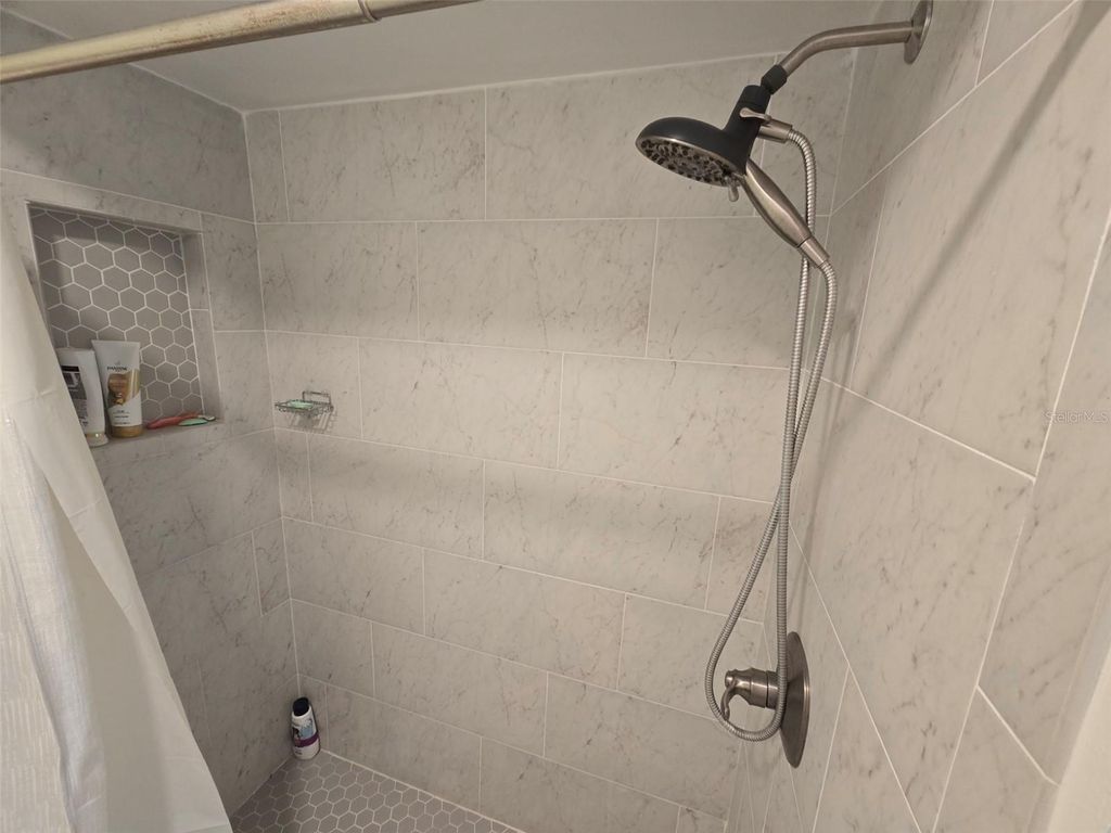 Image 30 of property listing at 8629 GRANADA BOULEVARD, Orlando, FL 32836