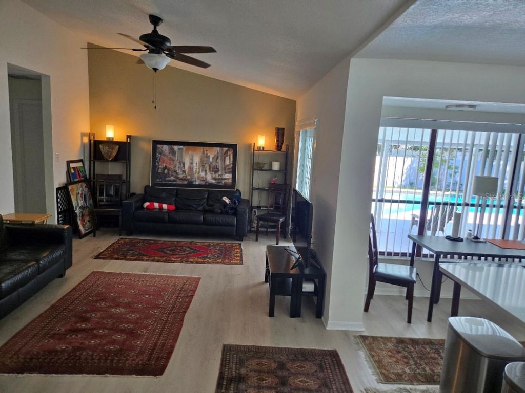 Image 10 of property listing at 8629 GRANADA BOULEVARD, Orlando, FL 32836