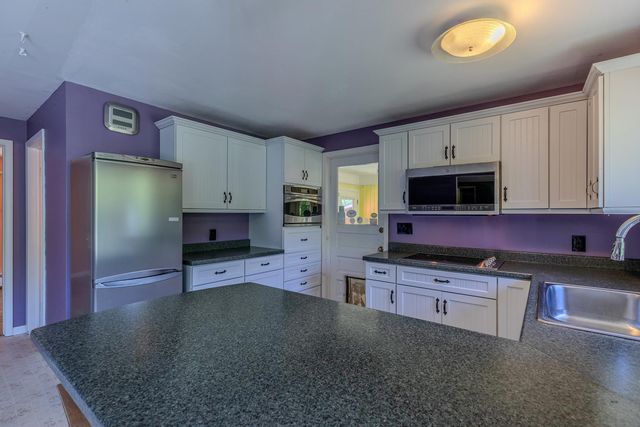 1111 Old Depot Road, Shaftsbury, VT 05262
