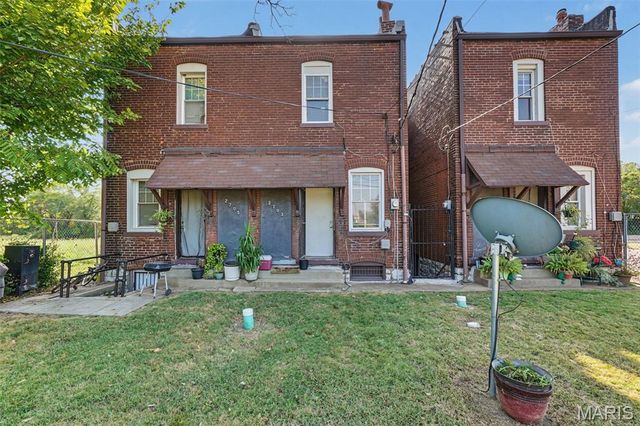 2703 N Spring Avenue, St Louis, MO 63113