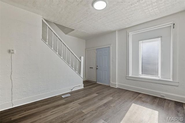 2703 N Spring Avenue, St Louis, MO 63113