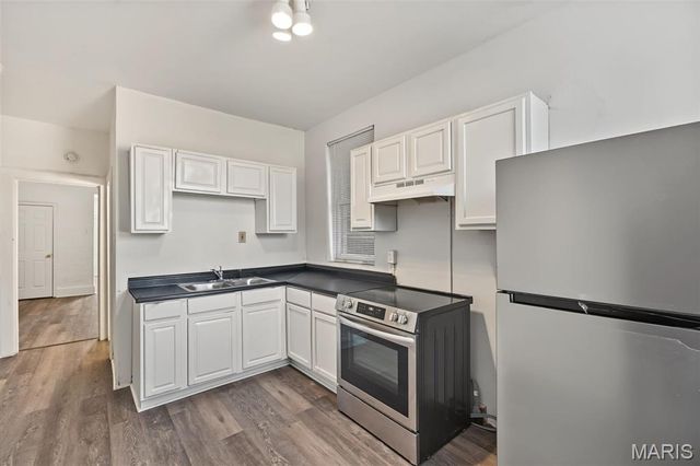 2703 N Spring Avenue, St Louis, MO 63113