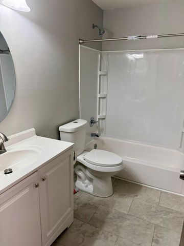 450 Ford Road 303, Saint Louis Park, MN 55426