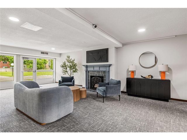 450 Ford Road 303, Saint Louis Park, MN 55426