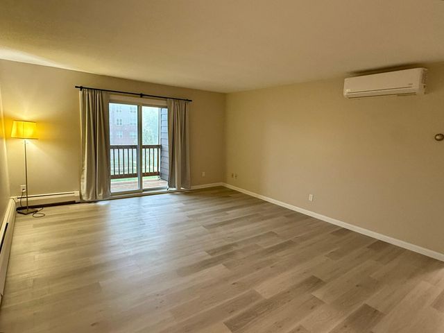 450 Ford Road 303, Saint Louis Park, MN 55426