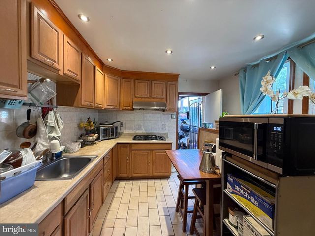 1500 S 6TH ST, Philadelphia, PA 19147