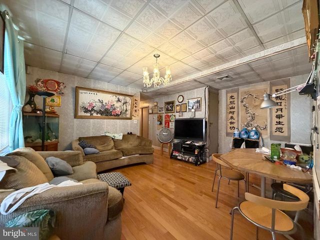 1500 S 6TH ST, Philadelphia, PA 19147