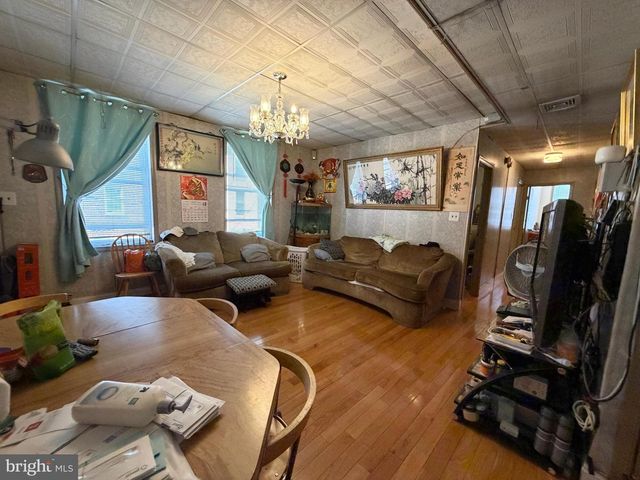 1500 S 6TH ST, Philadelphia, PA 19147