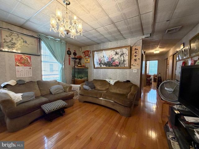 1500 S 6TH ST, Philadelphia, PA 19147