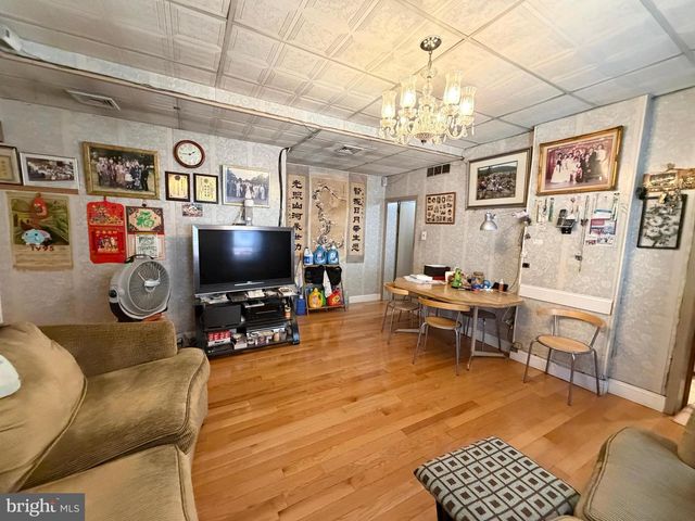 1500 S 6TH ST, Philadelphia, PA 19147