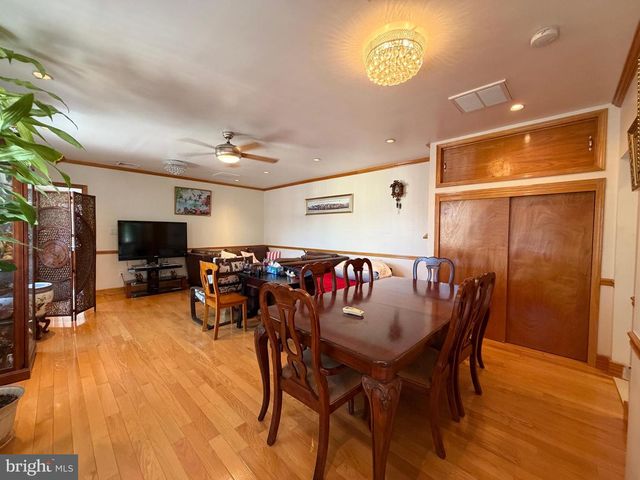 1500 S 6TH ST, Philadelphia, PA 19147