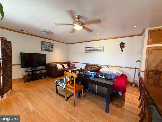 1500 S 6TH ST, Philadelphia, PA 19147