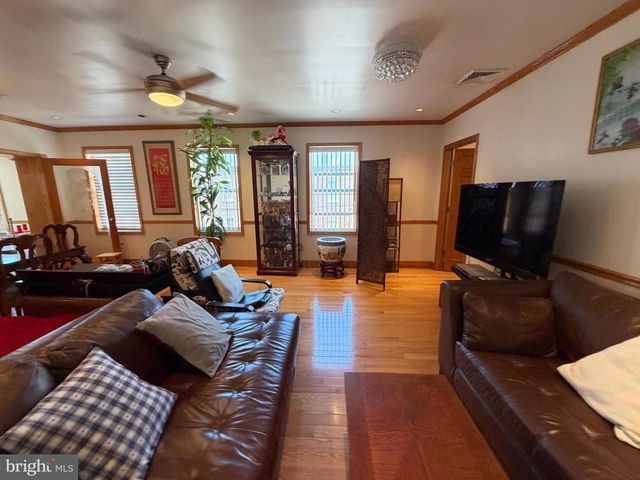 1500 S 6TH ST, Philadelphia, PA 19147