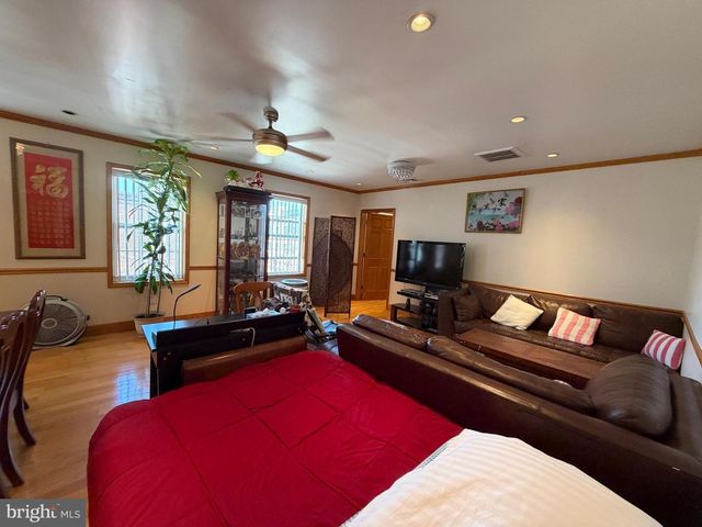 1500 S 6TH ST, Philadelphia, PA 19147