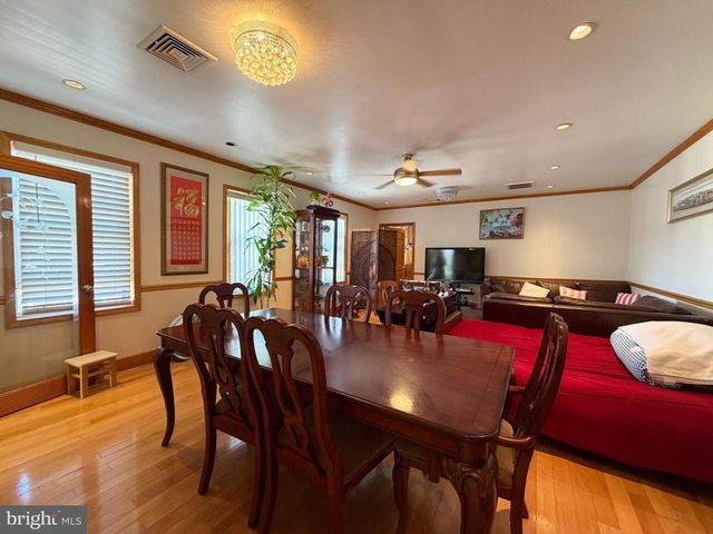 1500 S 6TH ST, Philadelphia, PA 19147