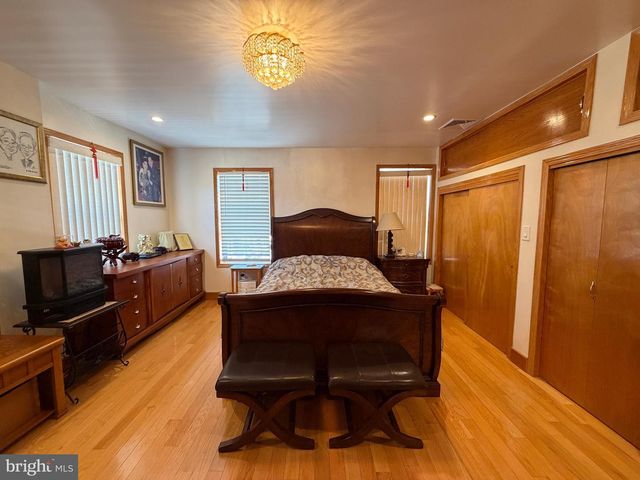 1500 S 6TH ST, Philadelphia, PA 19147