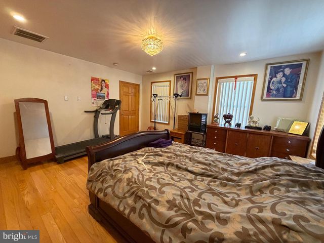 1500 S 6TH ST, Philadelphia, PA 19147