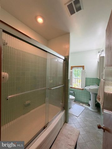 1500 S 6TH ST, Philadelphia, PA 19147