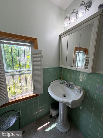 1500 S 6TH ST, Philadelphia, PA 19147