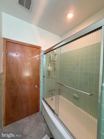 1500 S 6TH ST, Philadelphia, PA 19147